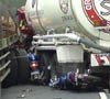 9 Tewas, Sopir Truk Masih Terjepit di Kemudi Truk Trailer